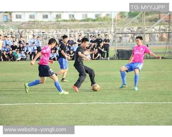 蒙特利尔与休斯顿的精彩对决展现足球魅力与团队精神